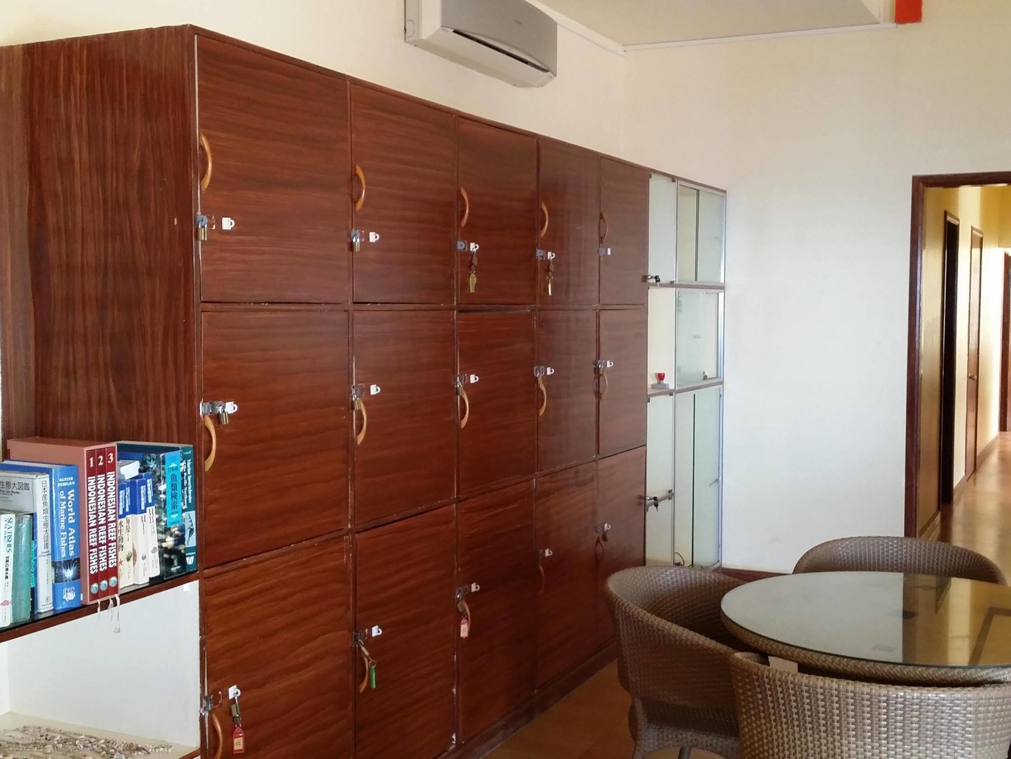 Punta House Hotell Lapu-Lapu City Exteriör bild