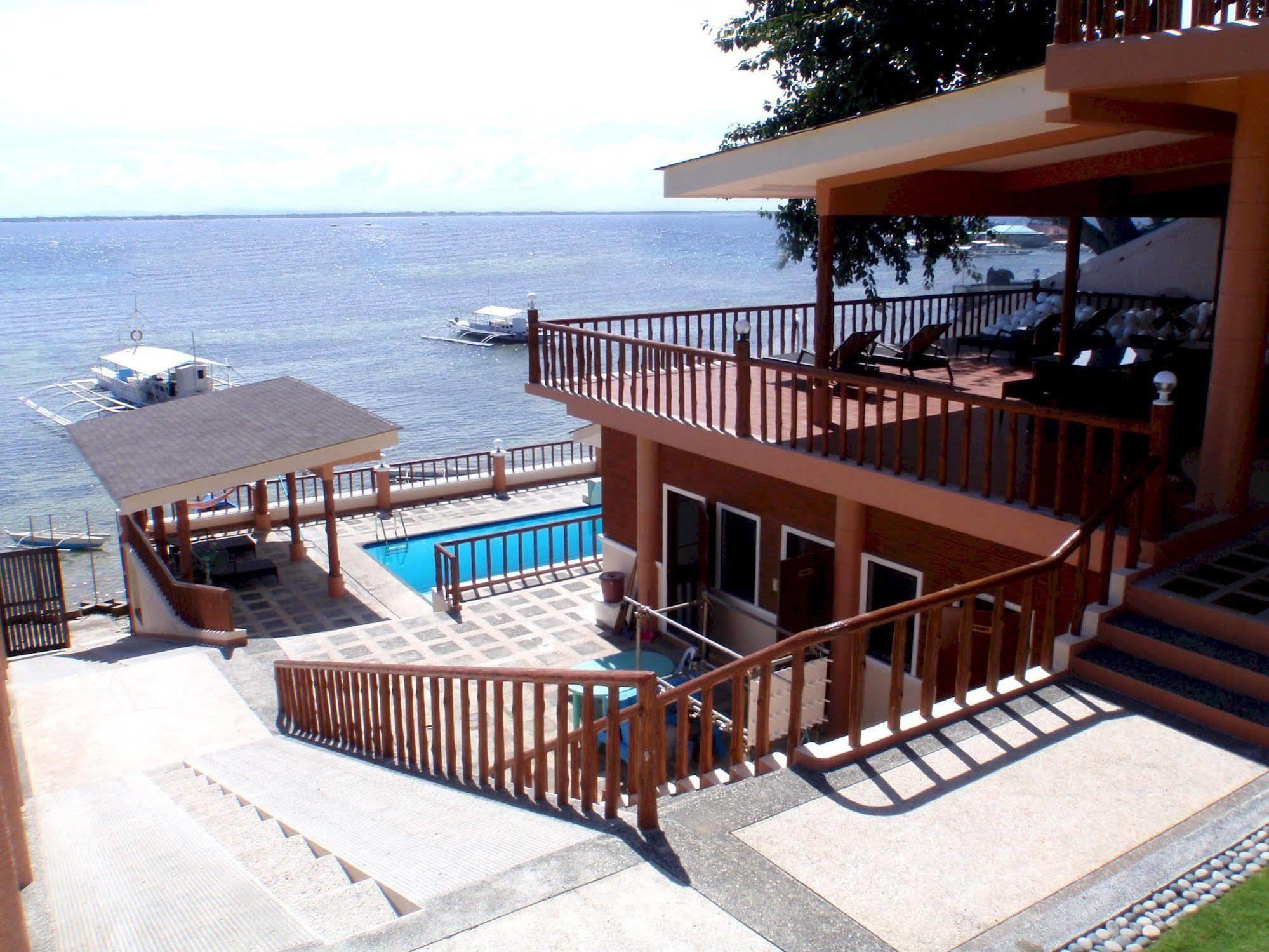 Punta House Hotell Lapu-Lapu City Exteriör bild