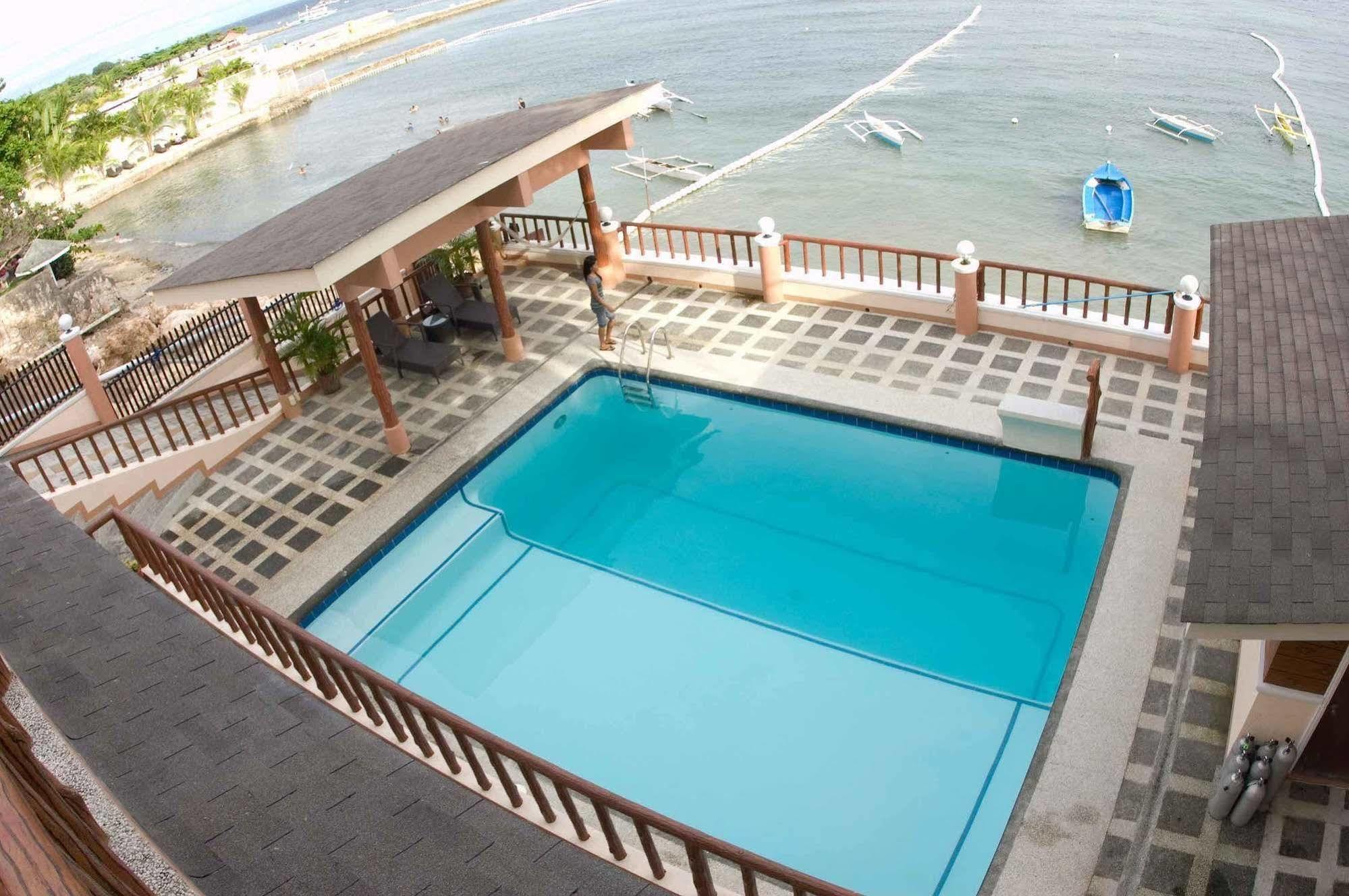 Punta House Hotell Lapu-Lapu City Exteriör bild
